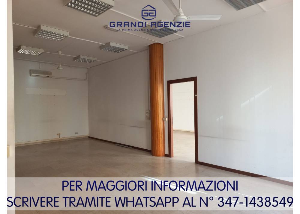 Affitto Locale Commerciale a Parma monolocale CENTRO di 171 mq
